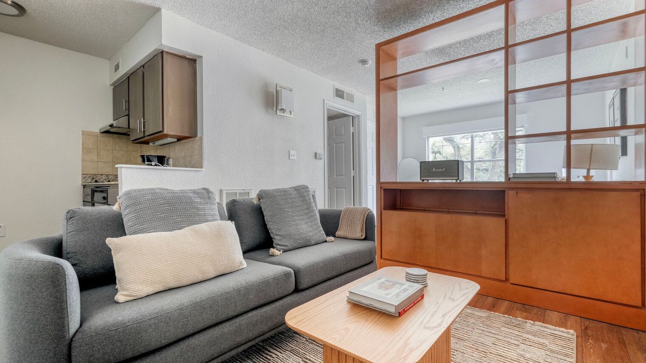 Photo of Livingroom in Gateway