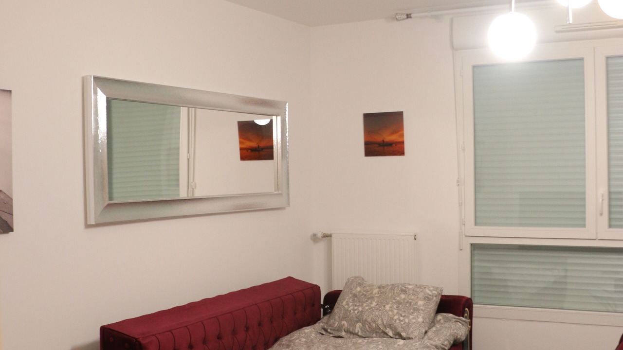 Photo of Livingroom in Center