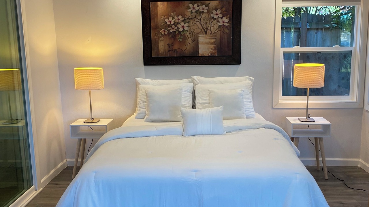 Photo of Bedroom in Lake Hills