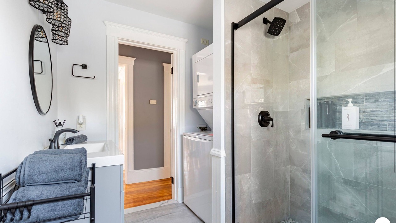 Photo of Bathroom in Salem