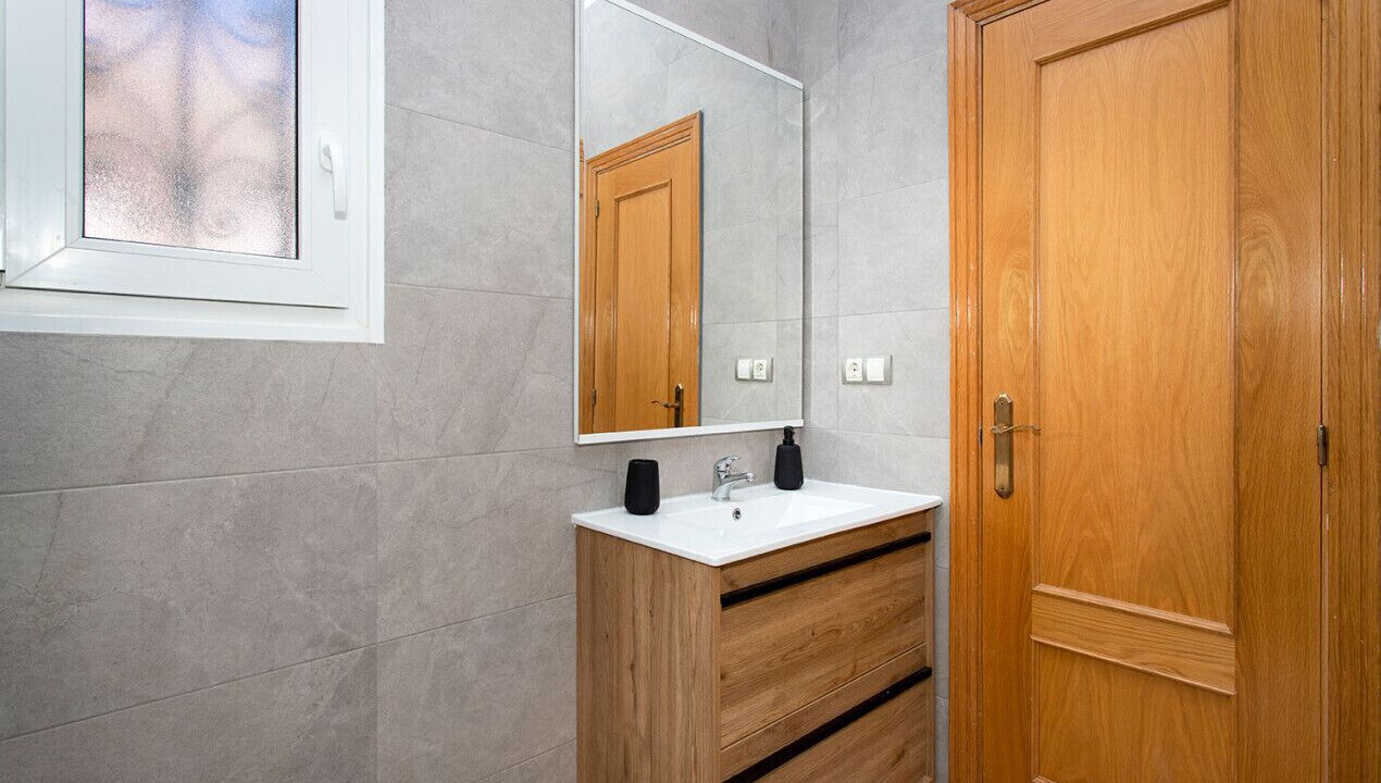 Photo of Bathroom in Los Montesinos