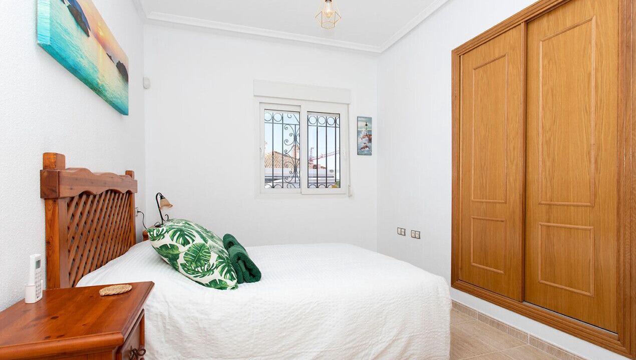 Photo of Bedroom in Los Montesinos