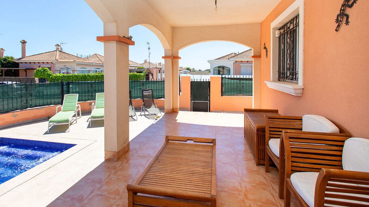 Photo of Patio Balcony in Los Montesinos