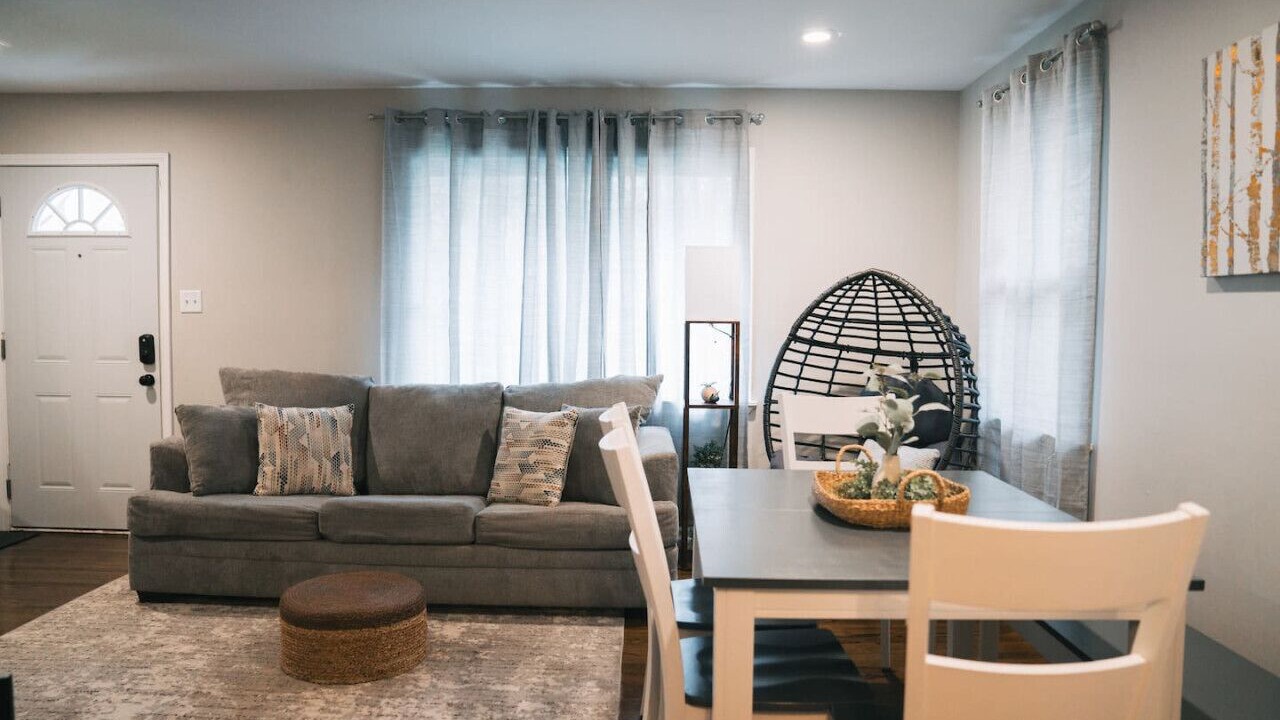 Photo of Livingroom in Miller Beach