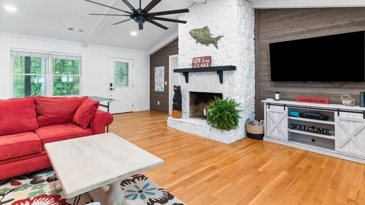 Photo of Livingroom in Eatonton