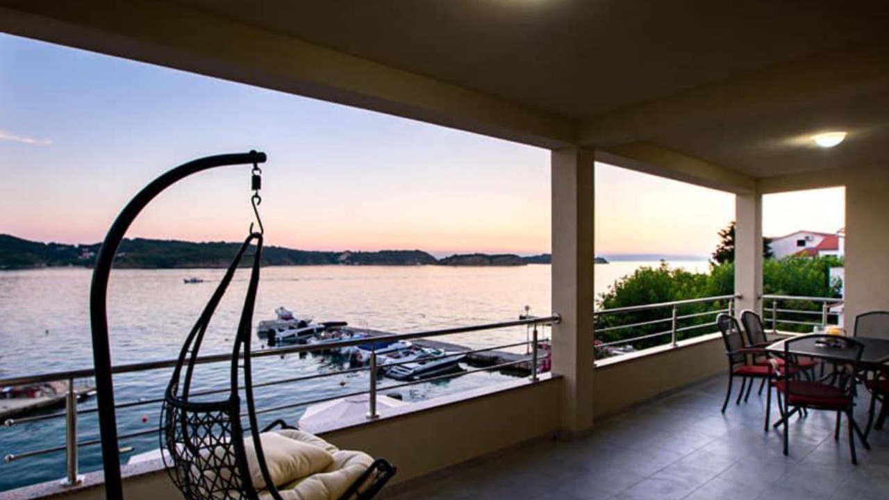 Photo of Patio Balcony in Supetarska Draga