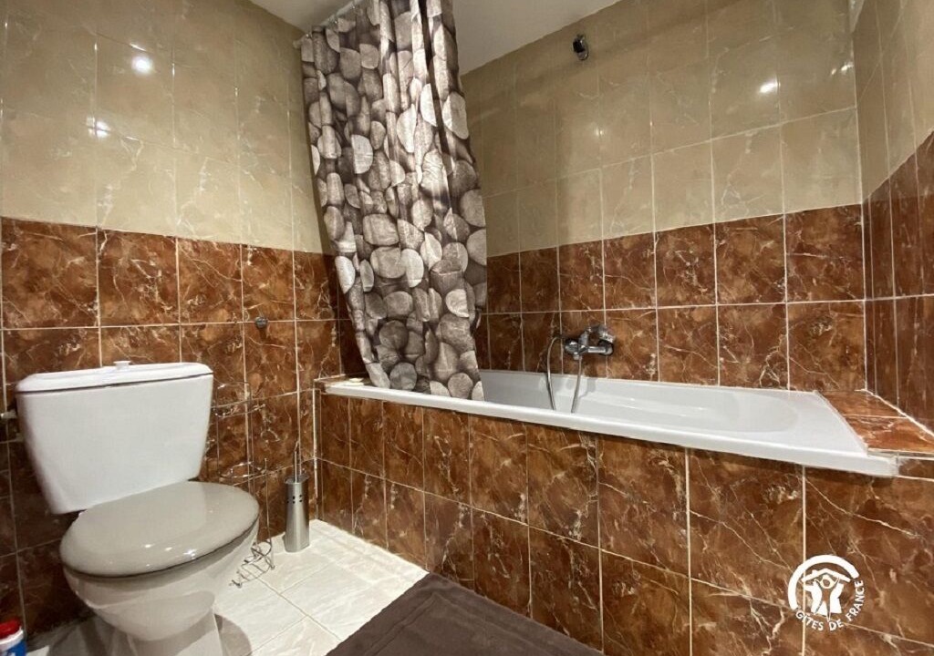 Photo of Bathroom in Passa