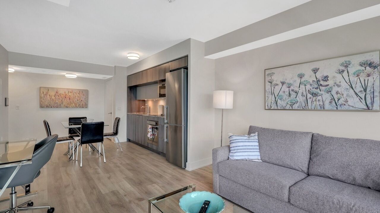 Photo of Livingroom in St. James Town