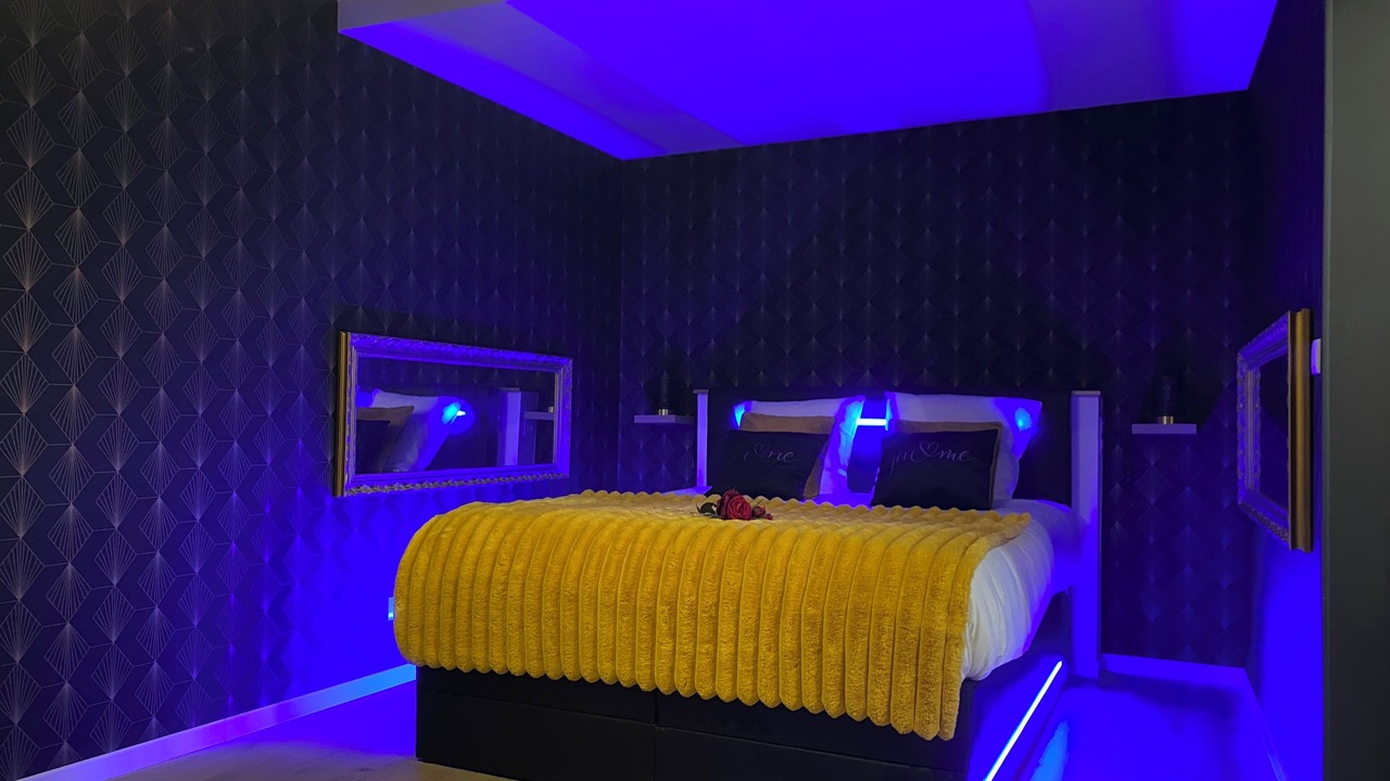 Photo of Bedroom in Brain-sur-Longuenee