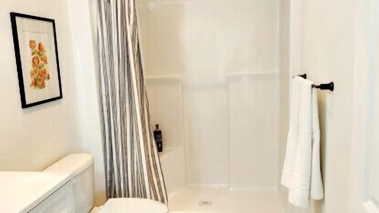 Photo of Bathroom in Mossyrock