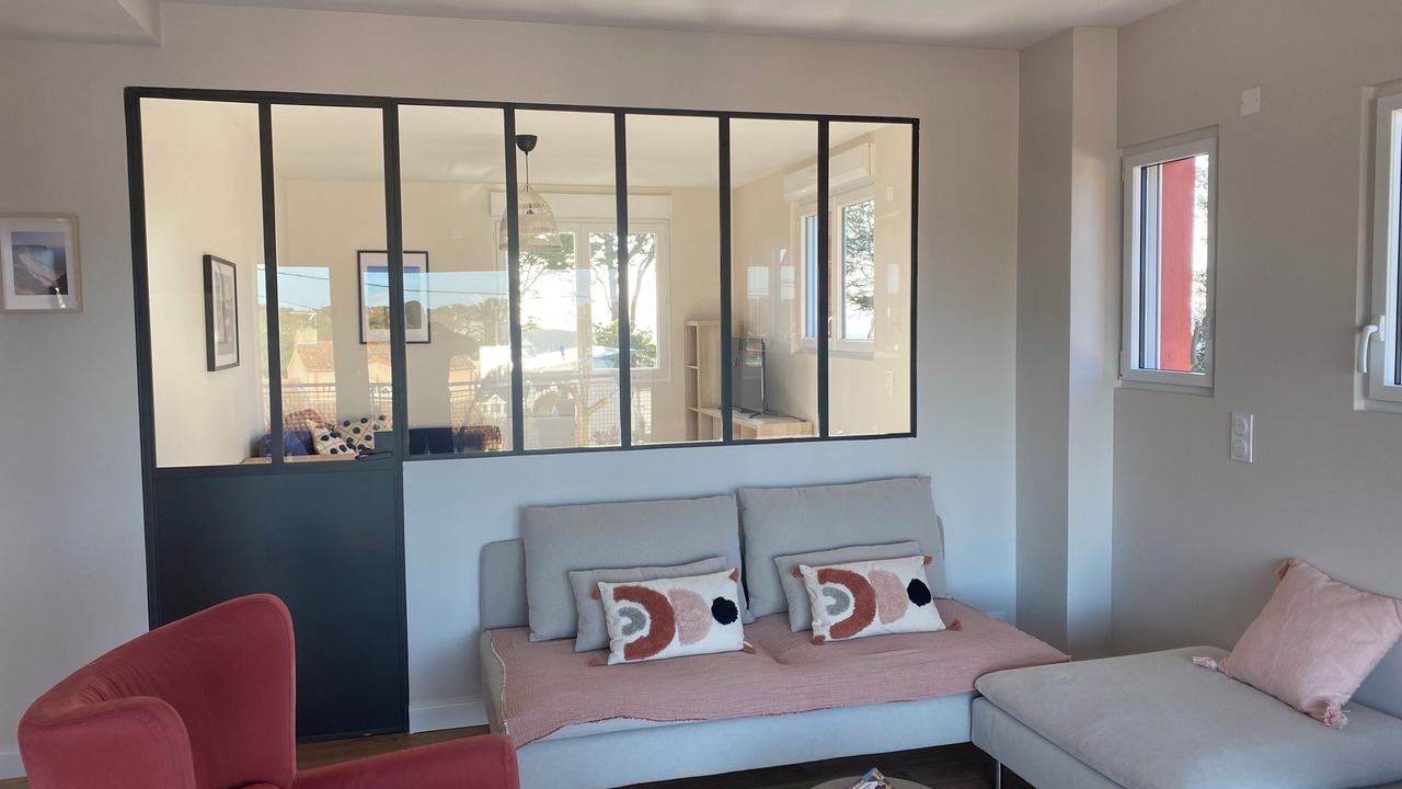 Photo of Livingroom in Saint-Marc-sur-Mer
