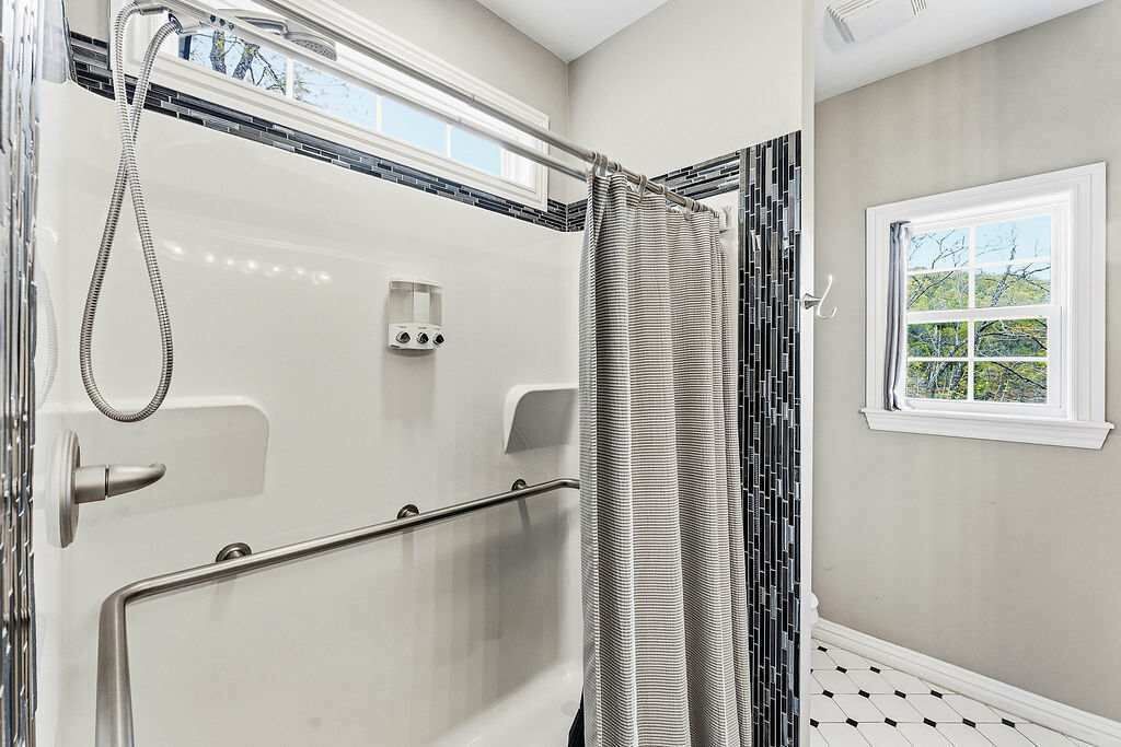 Photo of Bathroom in Eureka Springs