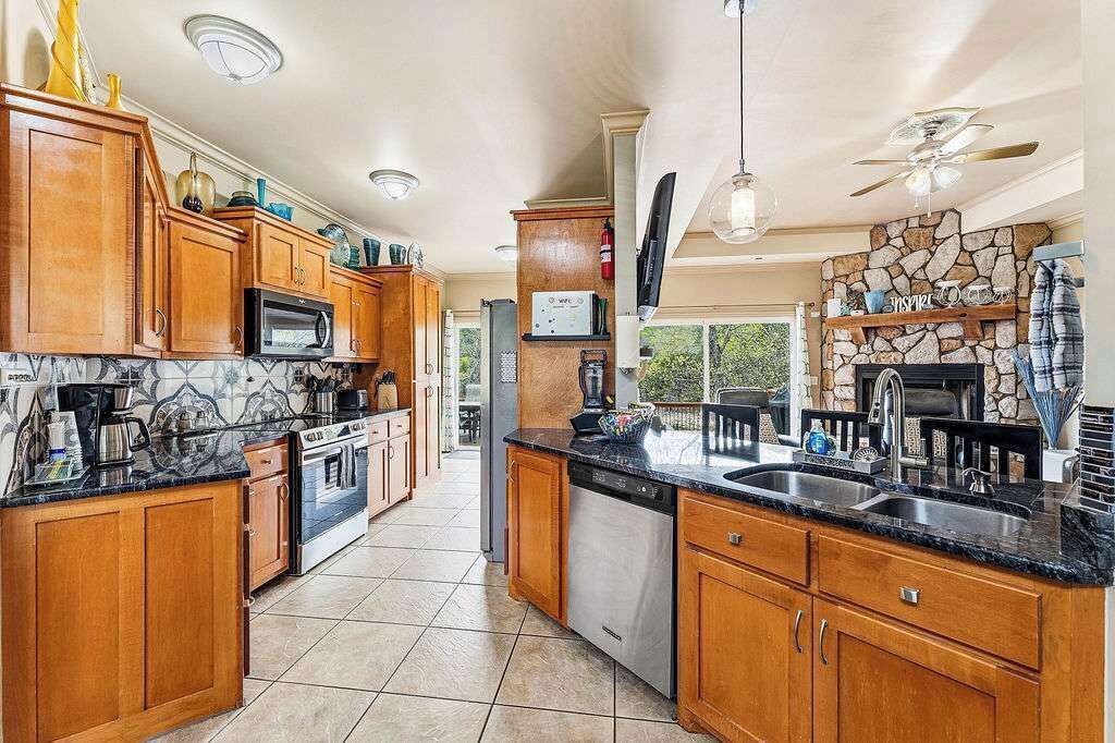 Photo of Kitchen in Eureka Springs