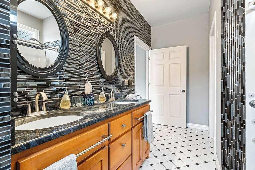 Photo of Bathroom in Eureka Springs