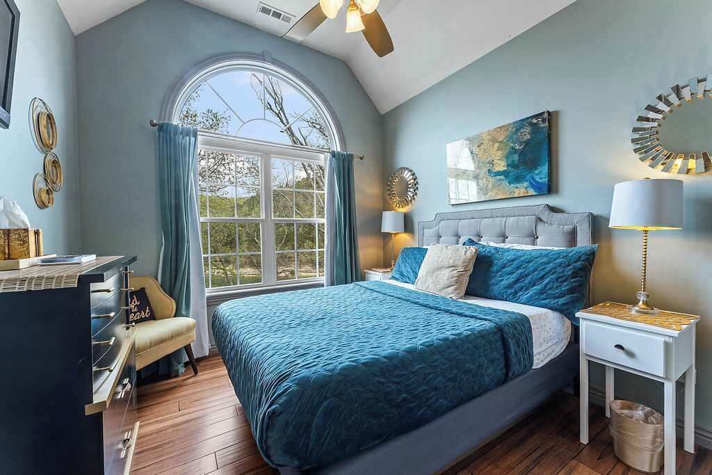 Photo of Bedroom in Eureka Springs