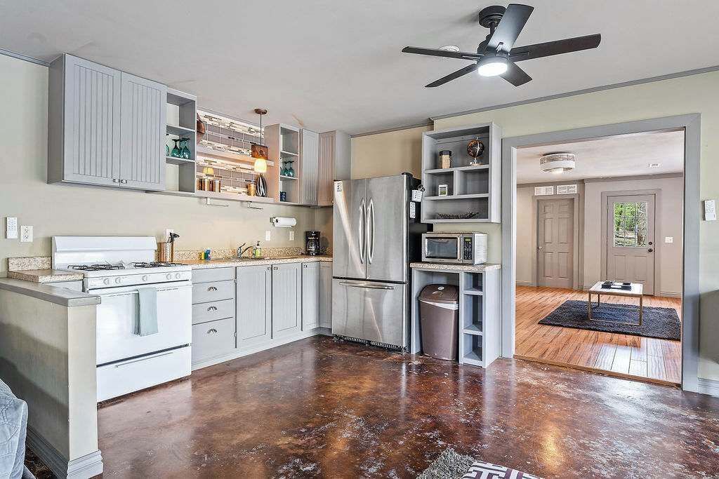 Photo of Kitchen in Eureka Springs