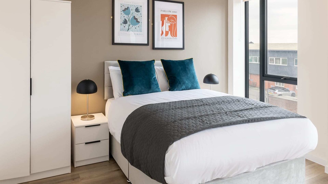 Photo of Others in Everton