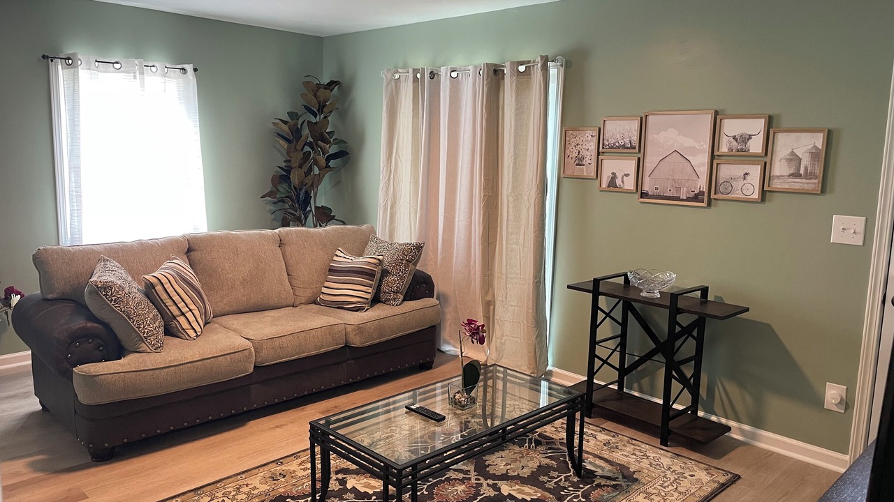 Photo of Livingroom in Elmira