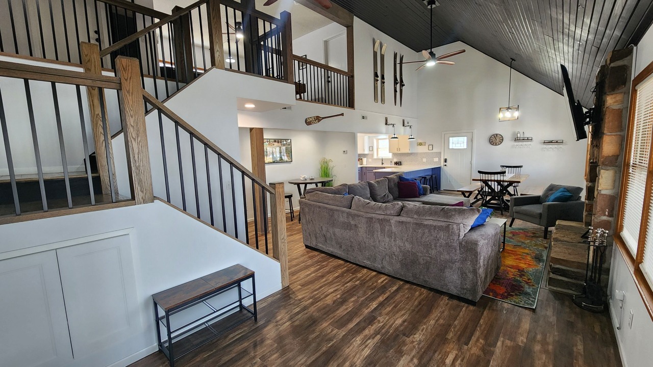 Photo of Livingroom in Lake of the Ozarks