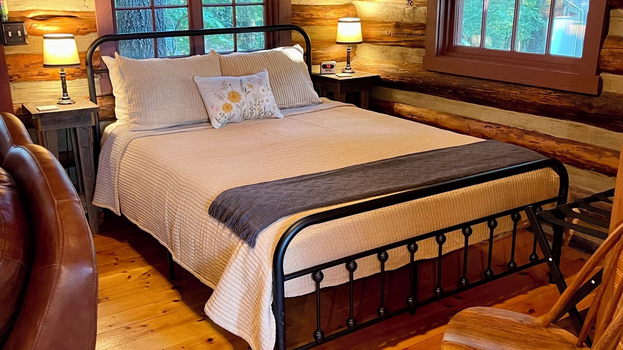 Photo of Bedroom in Eureka Springs