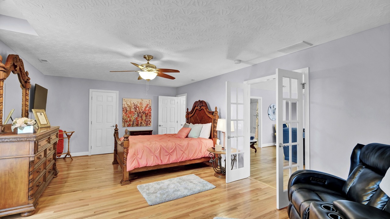 Photo of Bedroom in Utica