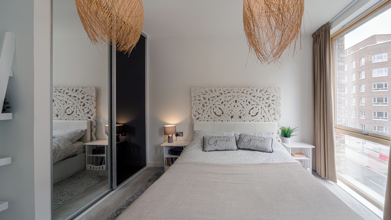 Photo of Others in Thames