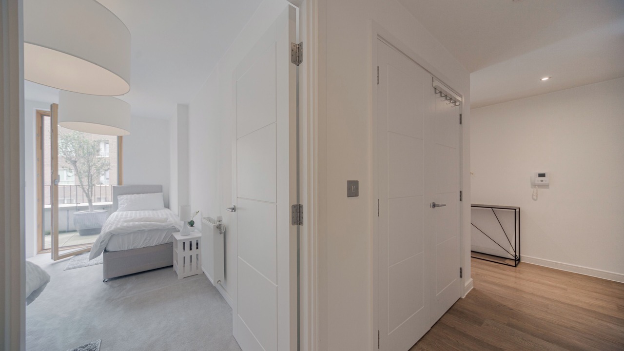 Photo of Others in Thames