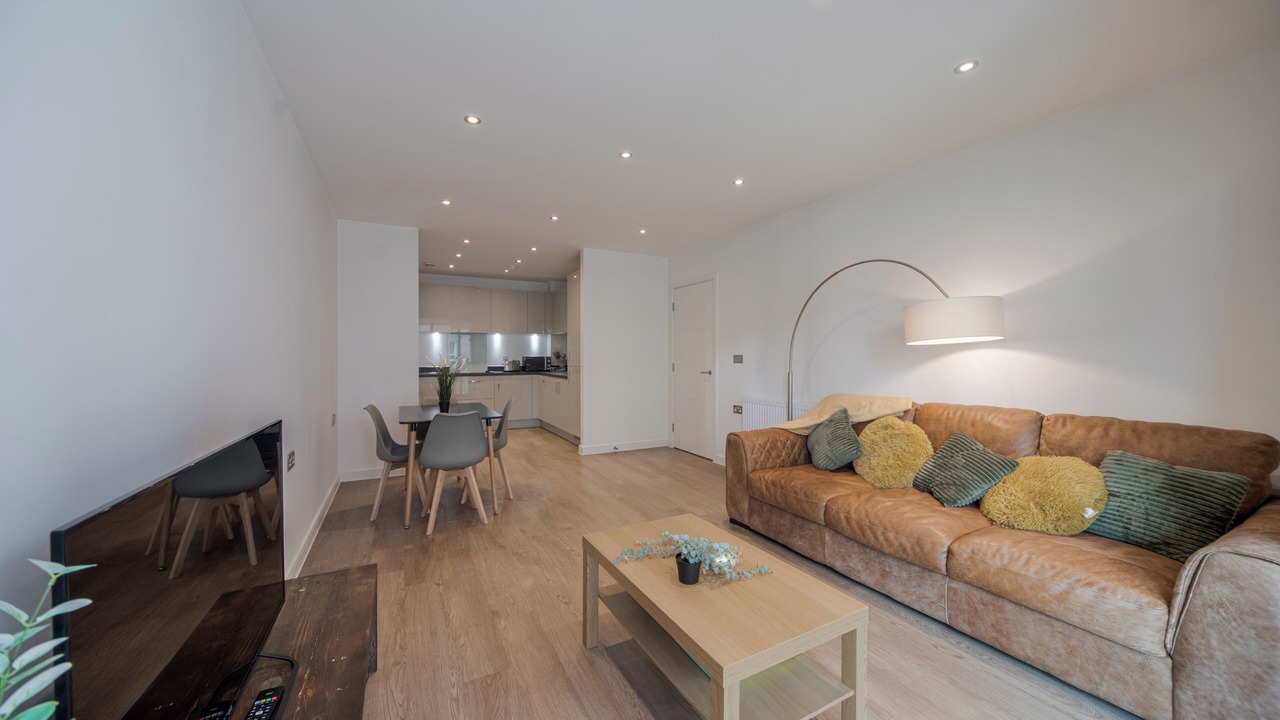 Photo of Others in Thames