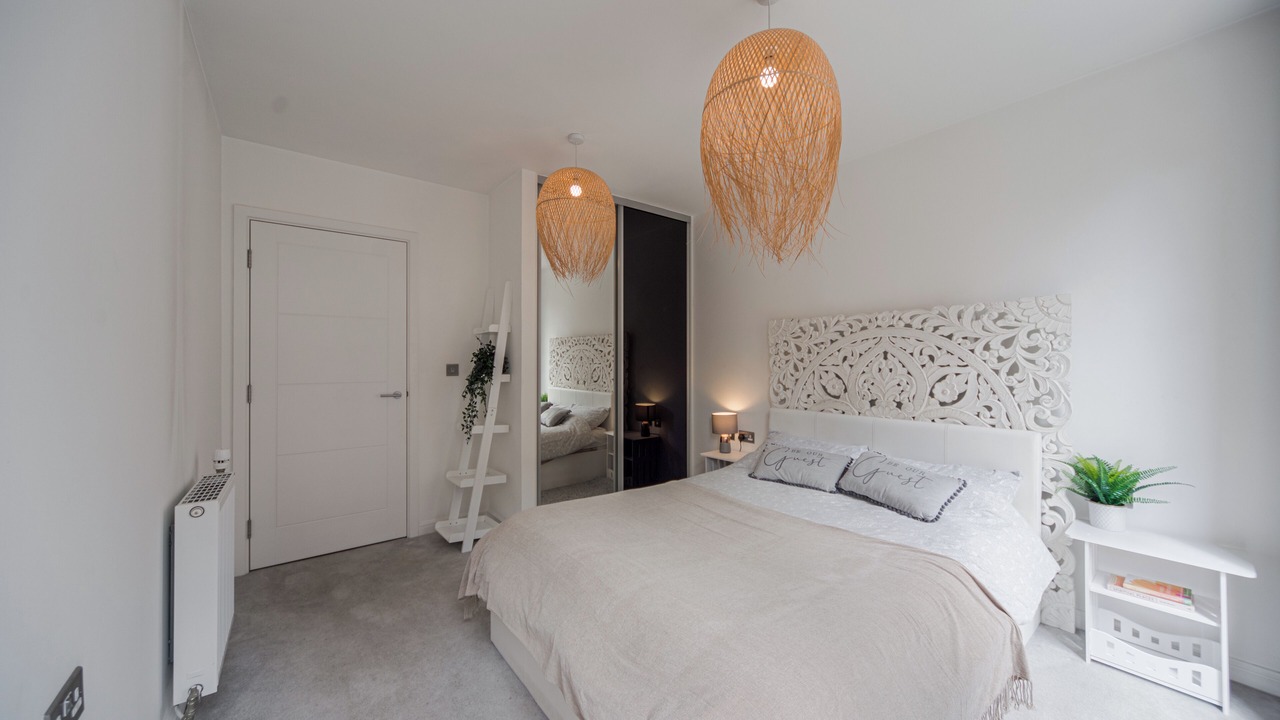 Photo of Others in Thames