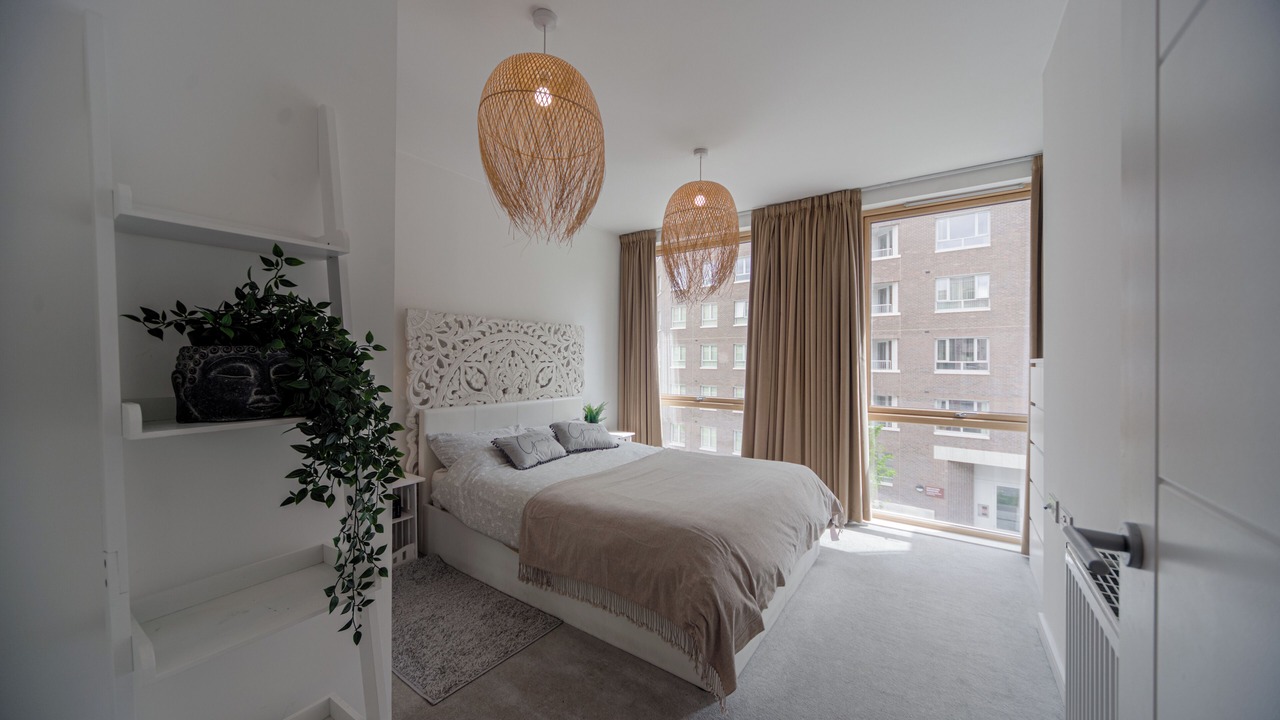 Photo of Others in Thames