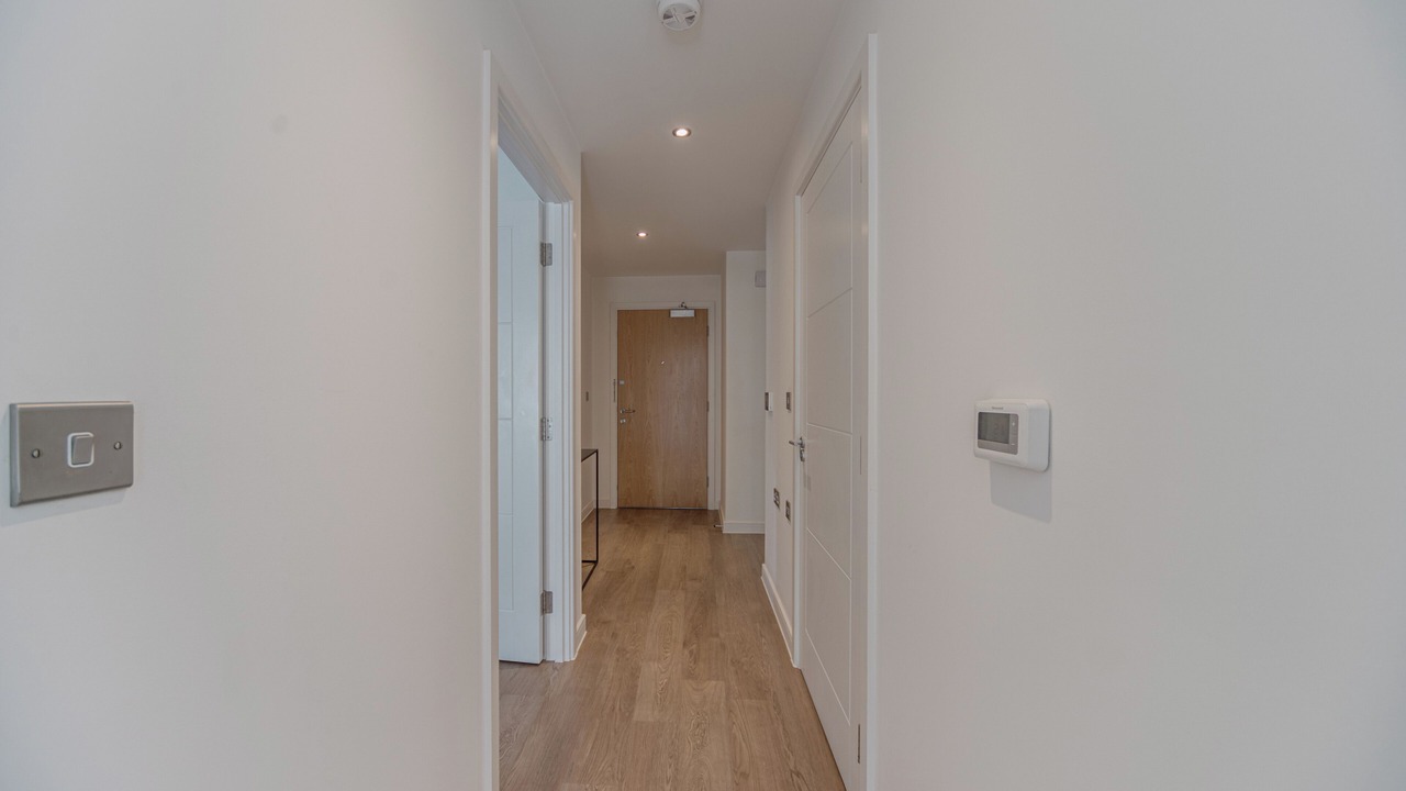 Photo of Others in Thames