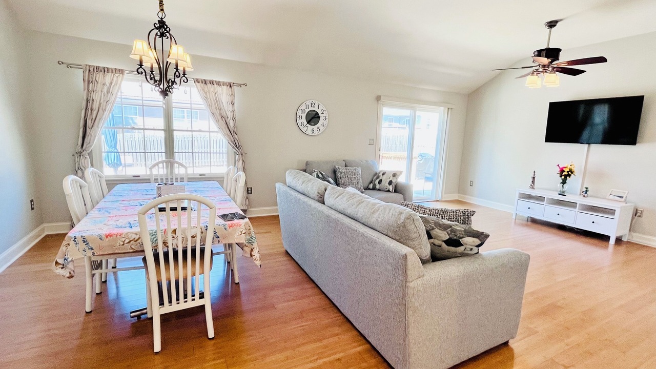 Photo of Livingroom in Ocean Acres