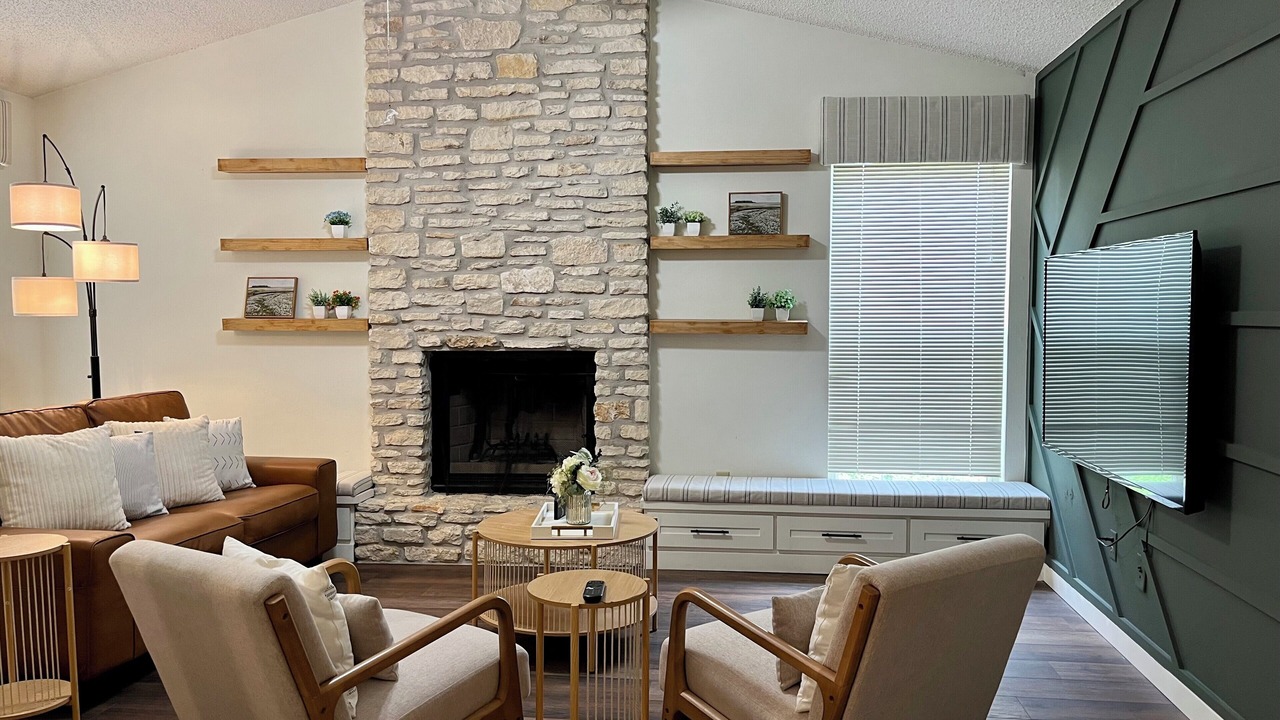 Photo of Livingroom in Brushy Creek