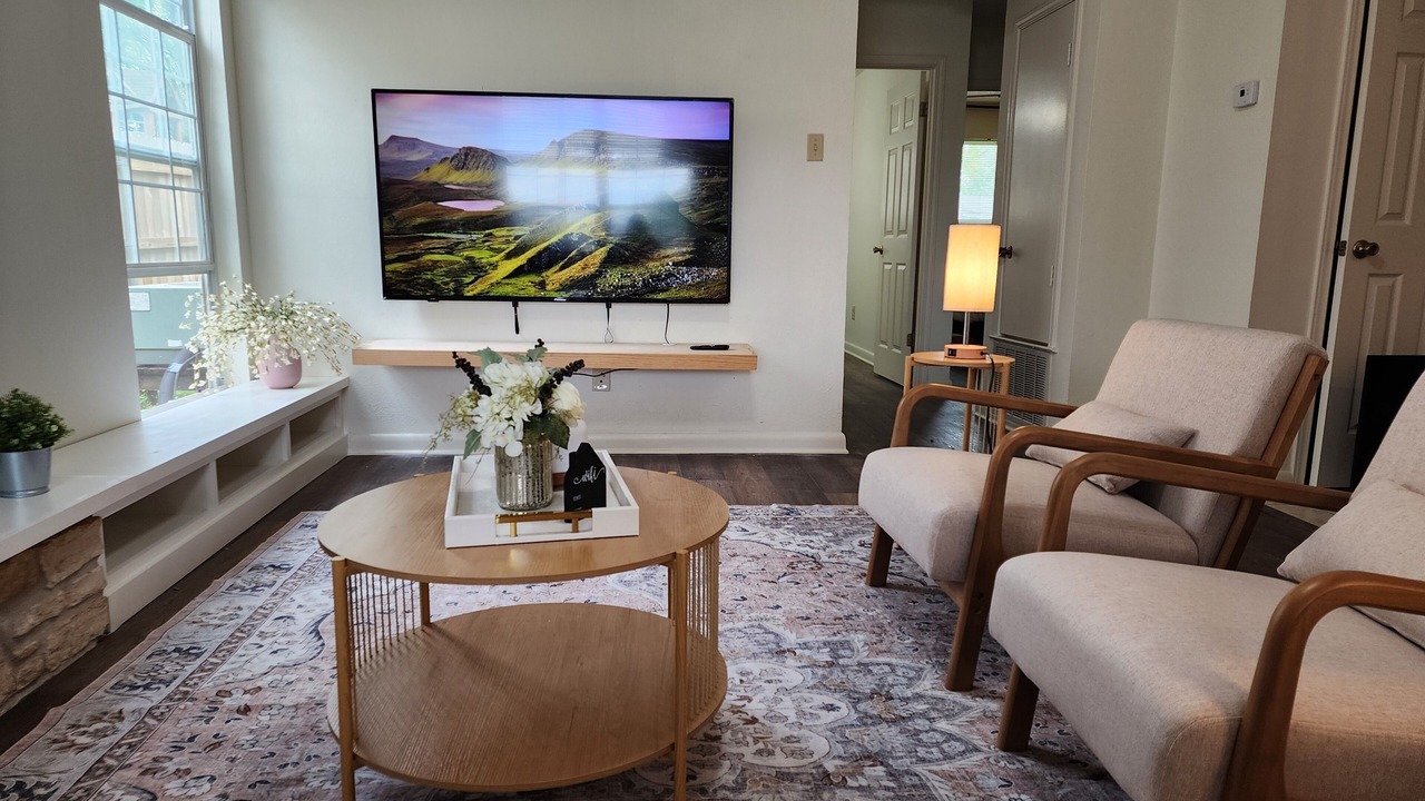 Photo of Livingroom in Brushy Creek