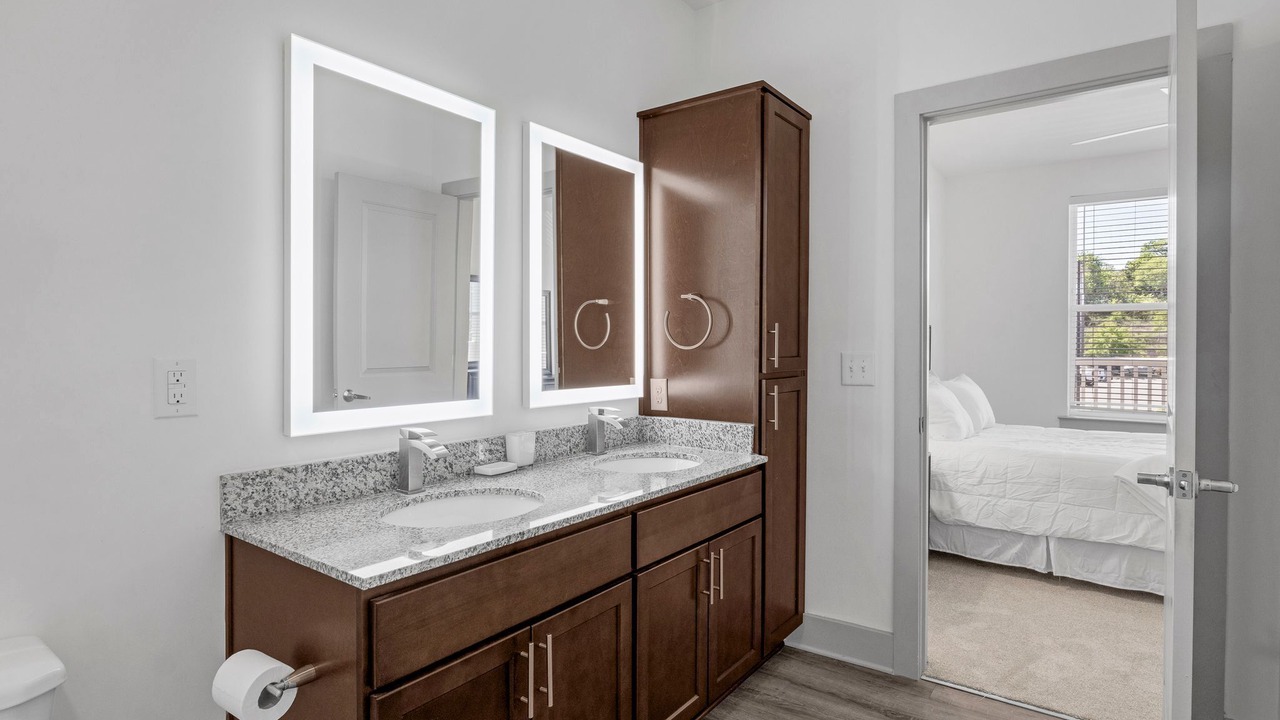 Photo of Bathroom in Farragut