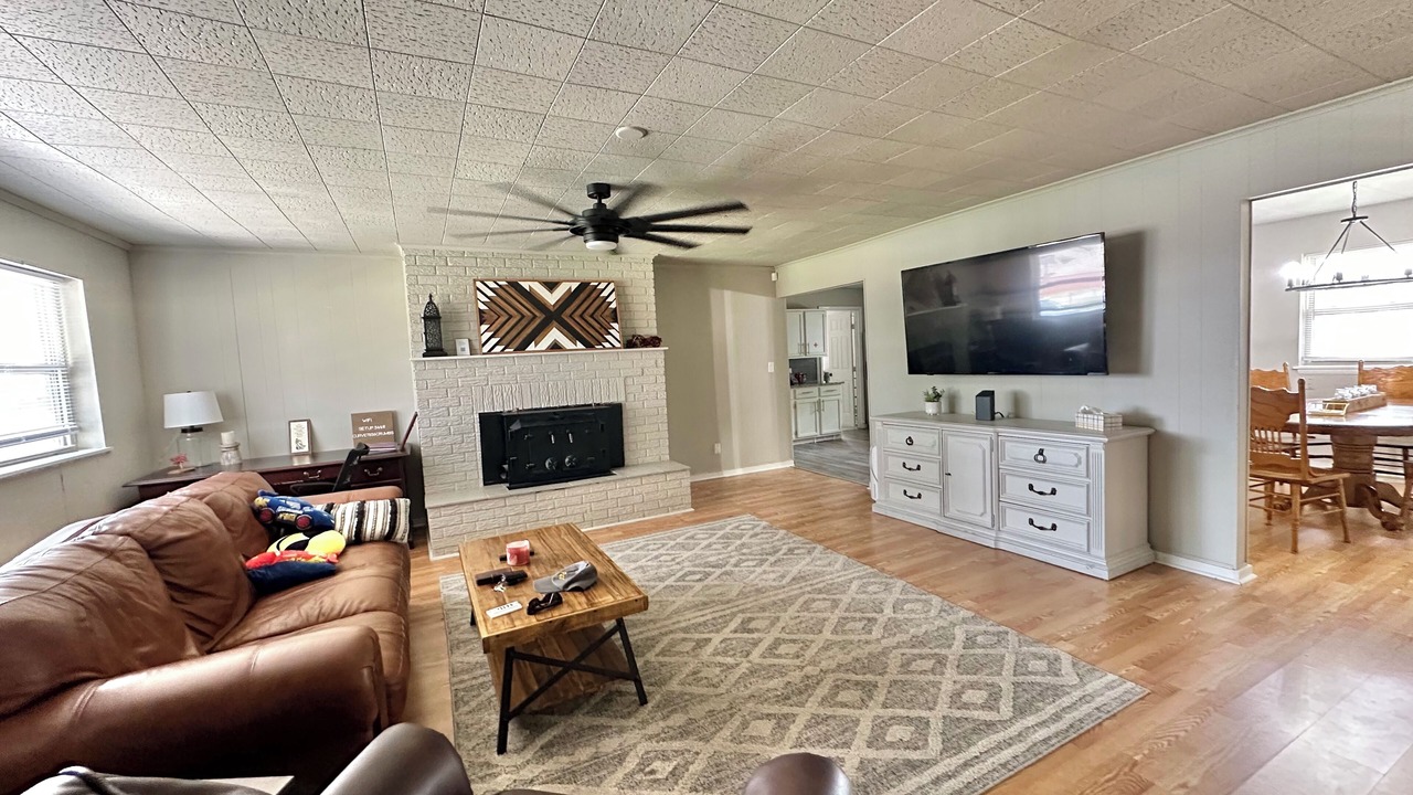Photo of Livingroom in Owasso