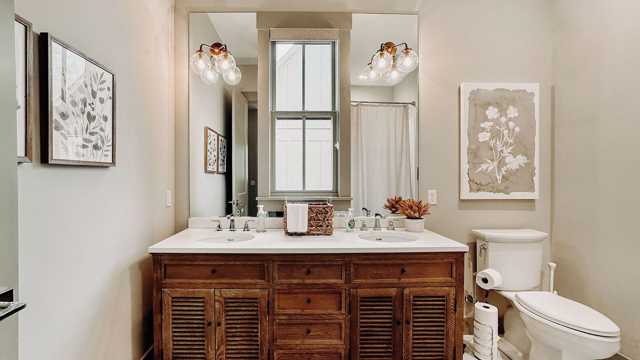 Photo of Bathroom in Eufaula