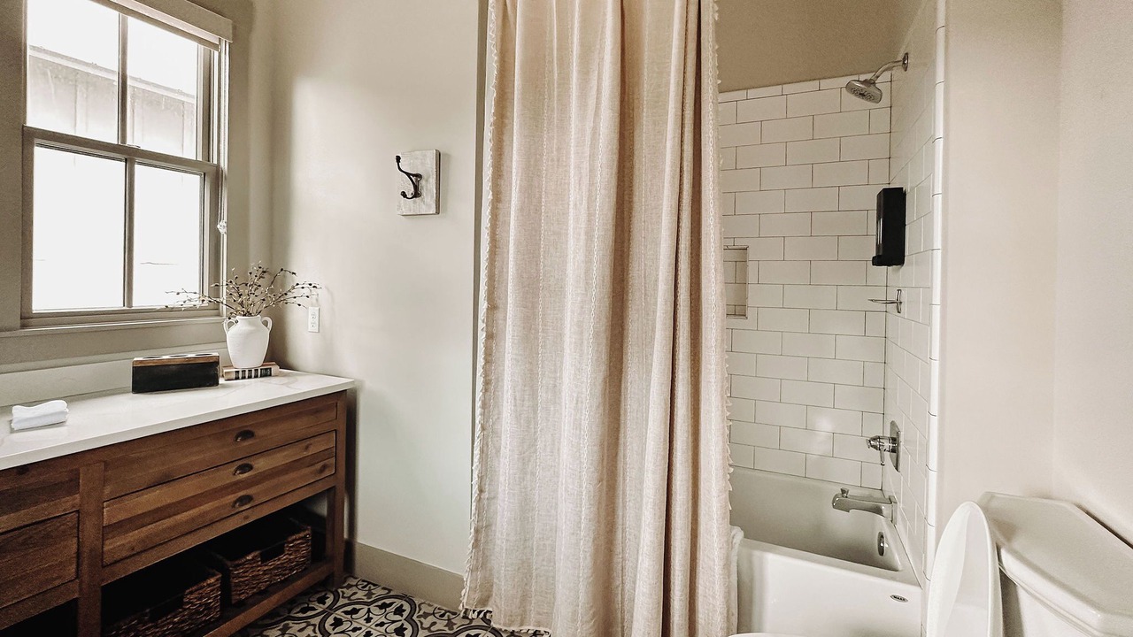 Photo of Bathroom in Eufaula