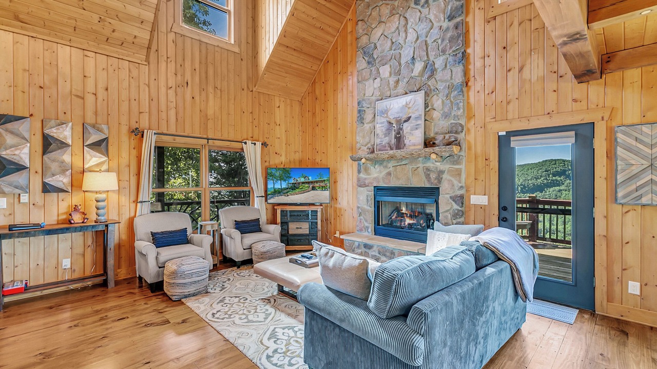 Photo of Livingroom in Sapphire
