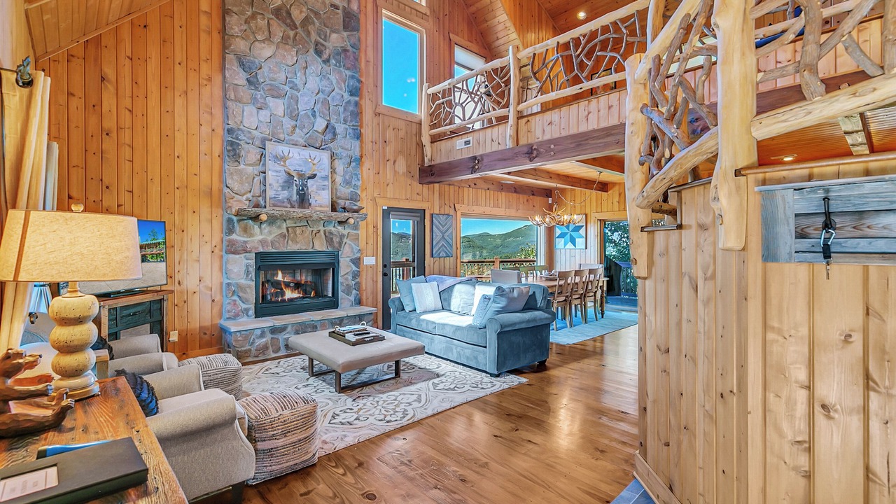 Photo of Livingroom in Sapphire
