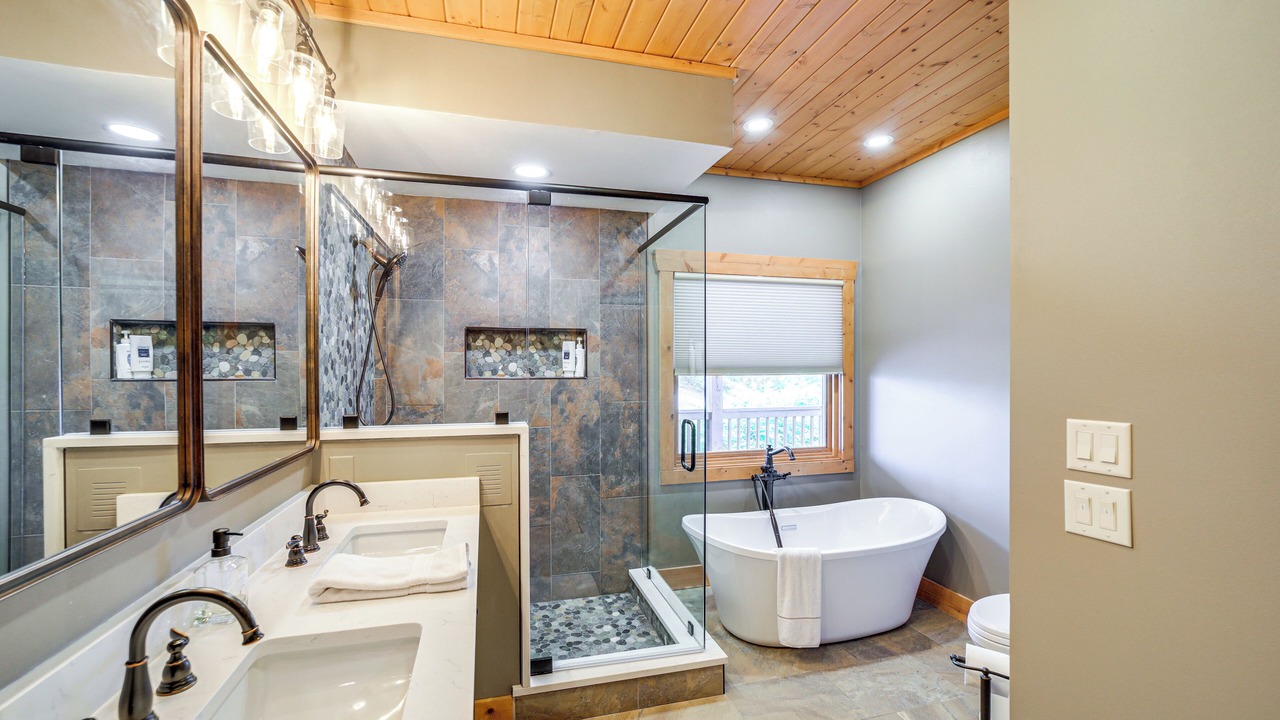 Photo of Bathroom in Sapphire