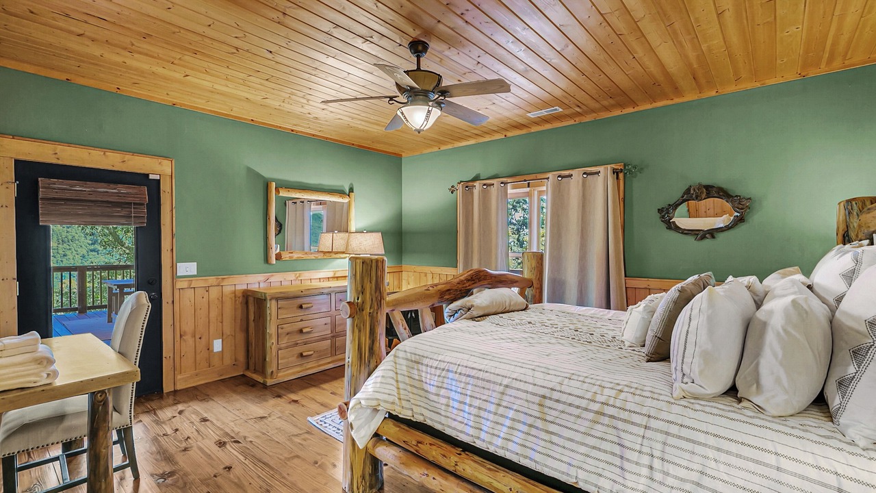 Photo of Bedroom in Sapphire
