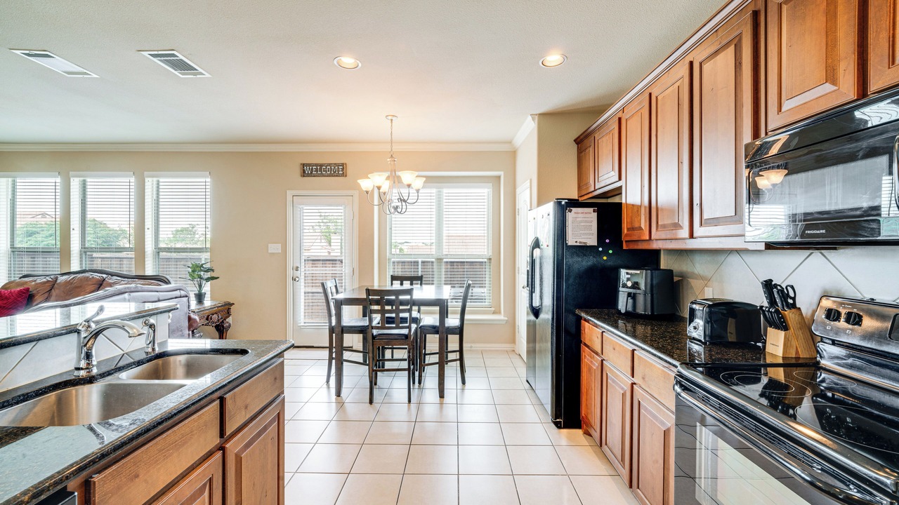 Photo of Kitchen in Las Colinas