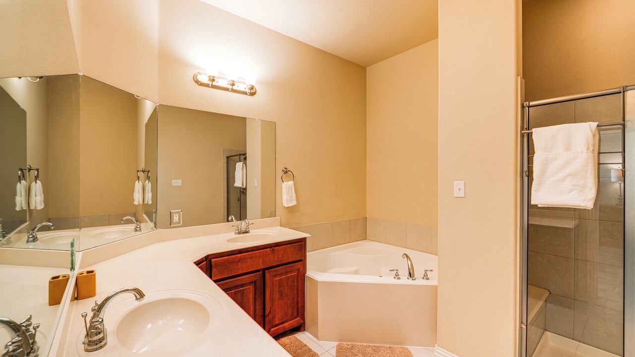 Photo of Bathroom in Las Colinas