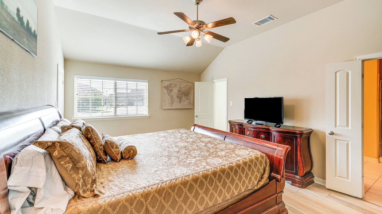 Photo of Bedroom in Las Colinas