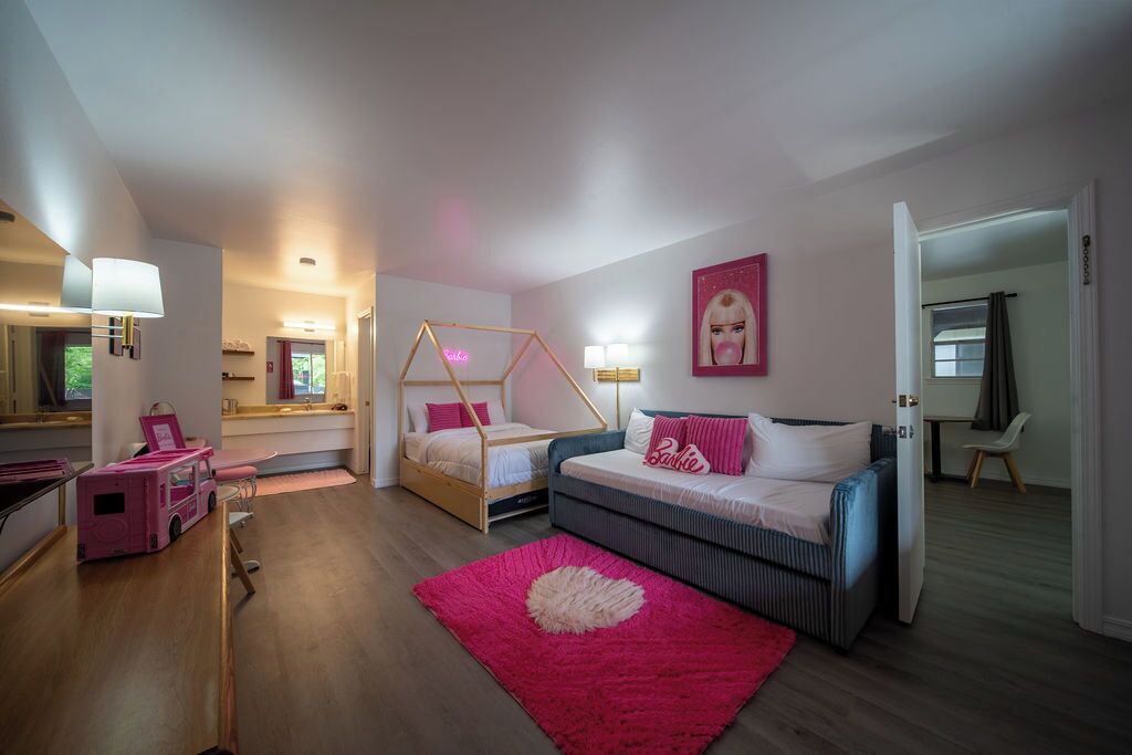 Photo of Bedroom in Eureka Springs Historic District