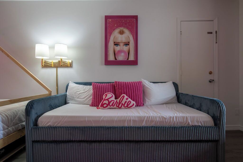 Photo of Bedroom in Eureka Springs Historic District