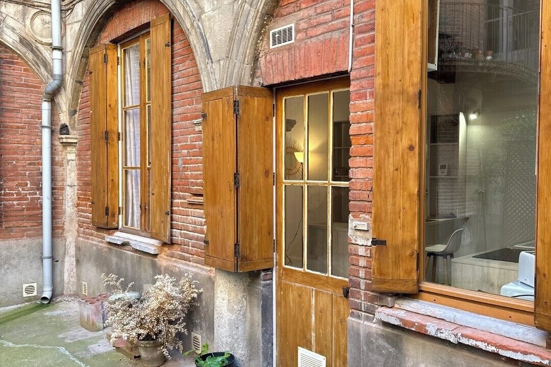 Photo of Outdoor in Carmes