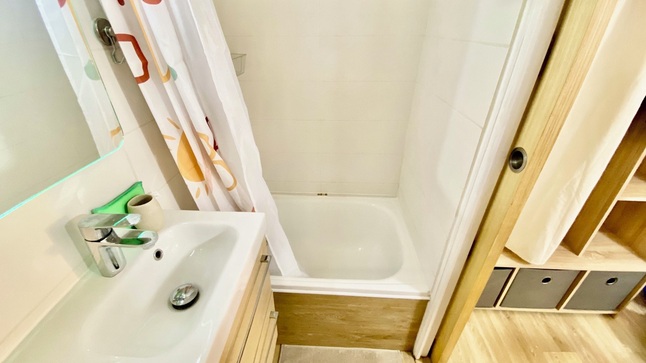 Photo of Bathroom in Les Arceaux
