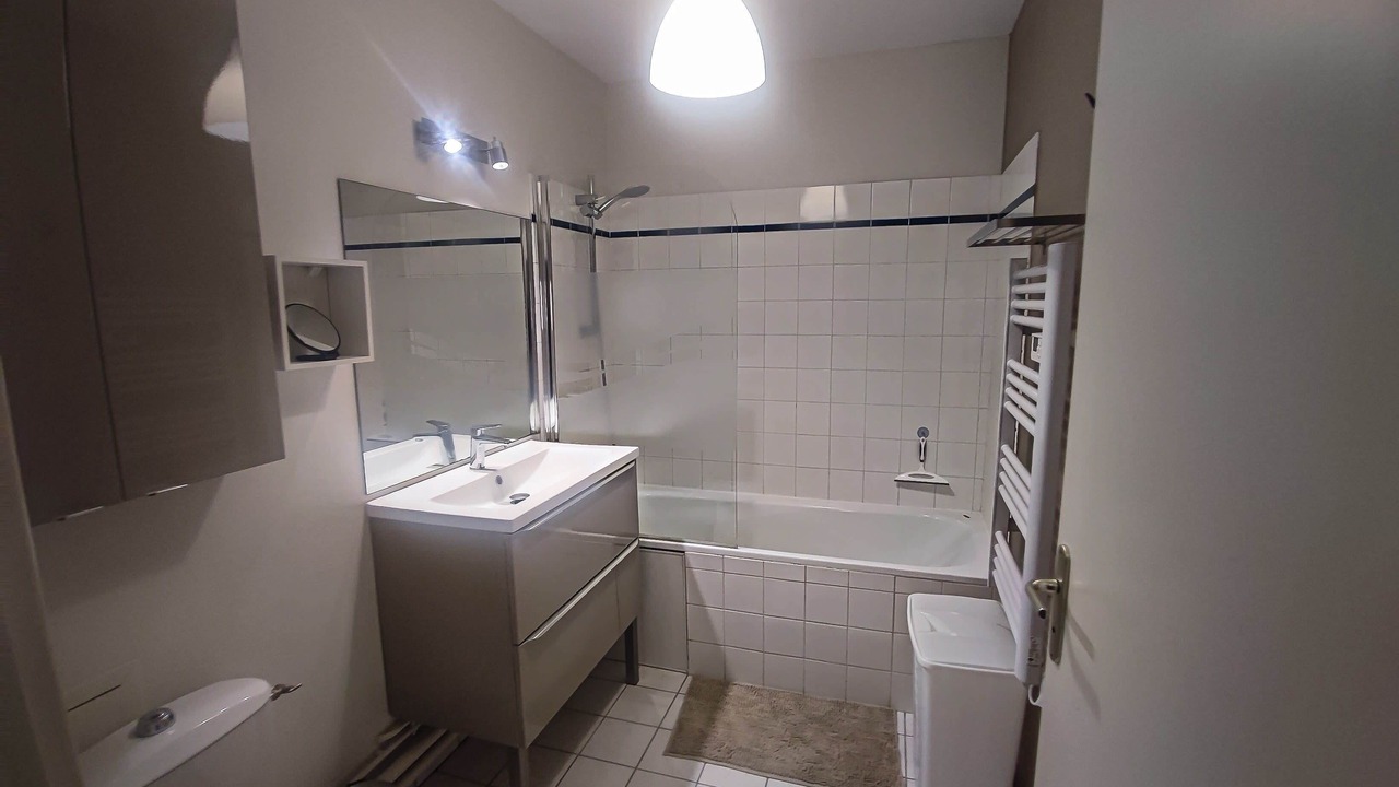 Photo of Bathroom in Les Coutures